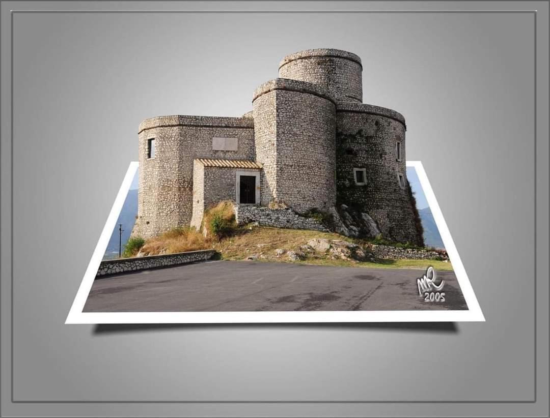 B&B Tre Passi Dalla Torre Montesarchio Exterior foto