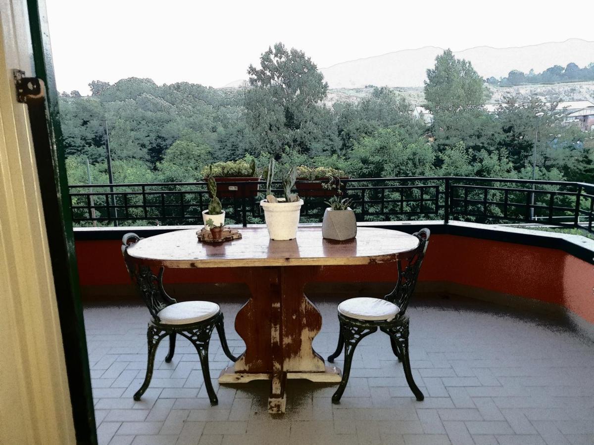 B&B Tre Passi Dalla Torre Montesarchio Exterior foto