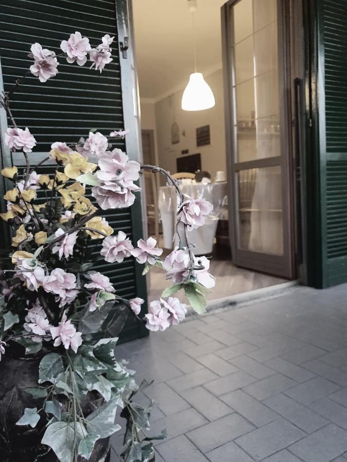 B&B Tre Passi Dalla Torre Montesarchio Exterior foto