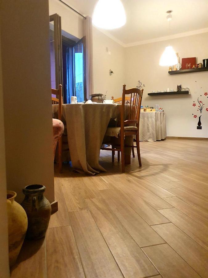 B&B Tre Passi Dalla Torre Montesarchio Exterior foto