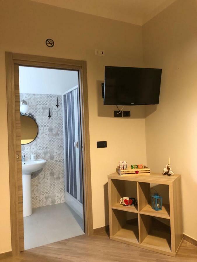 B&B Tre Passi Dalla Torre Montesarchio Exterior foto