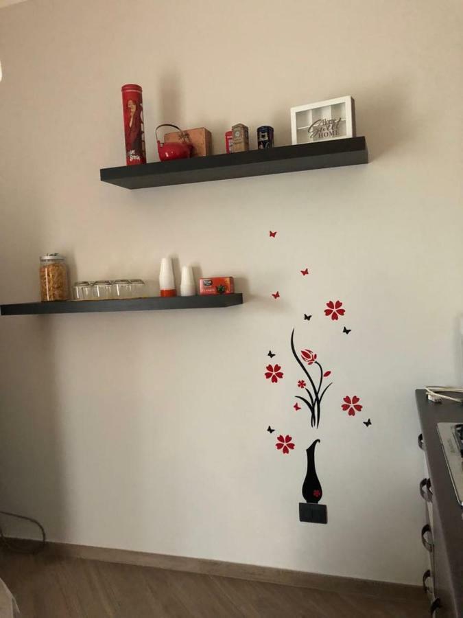 B&B Tre Passi Dalla Torre Montesarchio Exterior foto