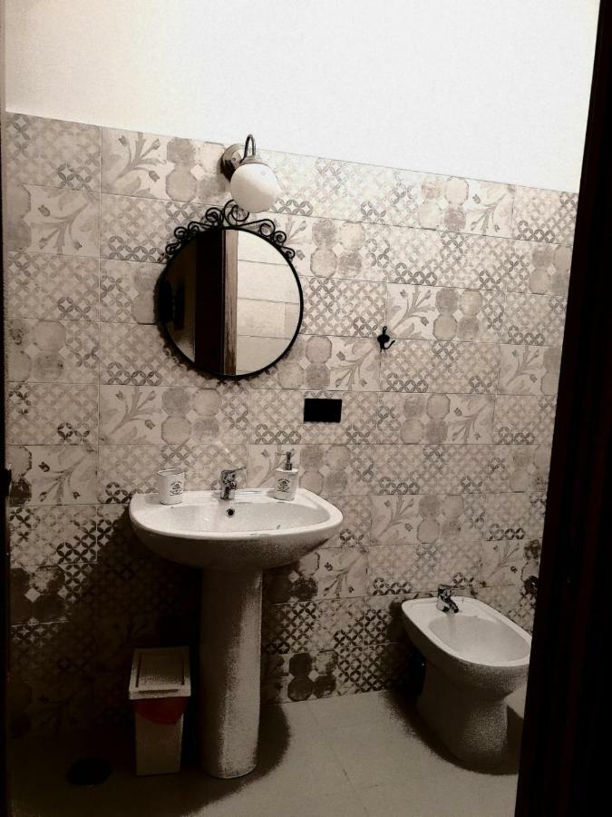 B&B Tre Passi Dalla Torre Montesarchio Exterior foto